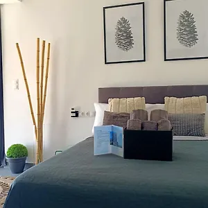 https://estudio-almirante-beach-9.1costadelsol.com