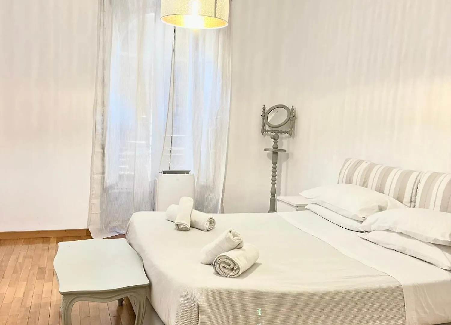 Glory House Vatican & Saint Peter Basilica Rome Apartment